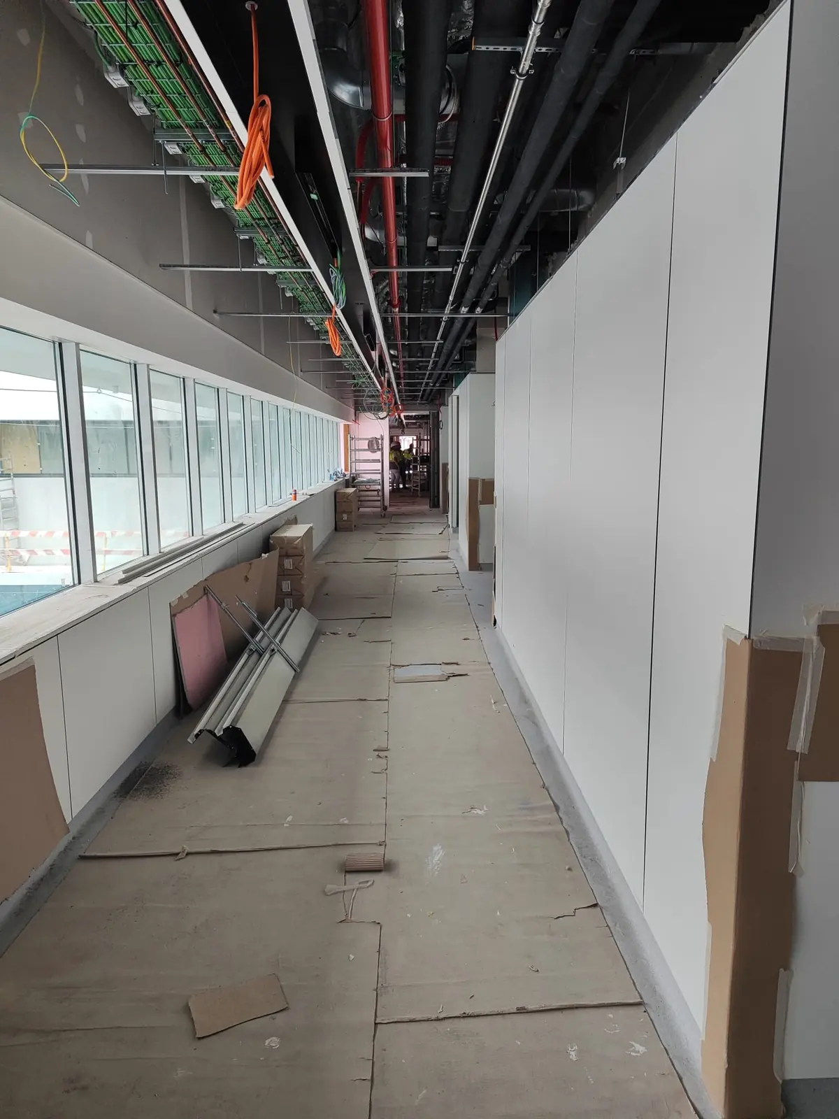 Interior com acabamento de Pladur numa obra em execução